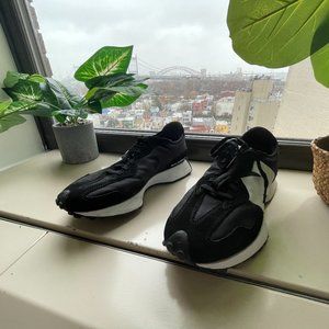 New Balance 327 Lifestyle Sneakers